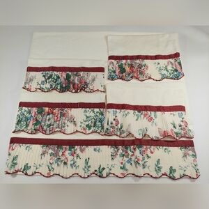 Floral Ruffled Table Linens